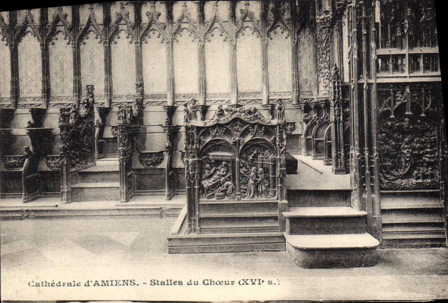 CPA Amiens Stalles du Choeur (XVIe s)