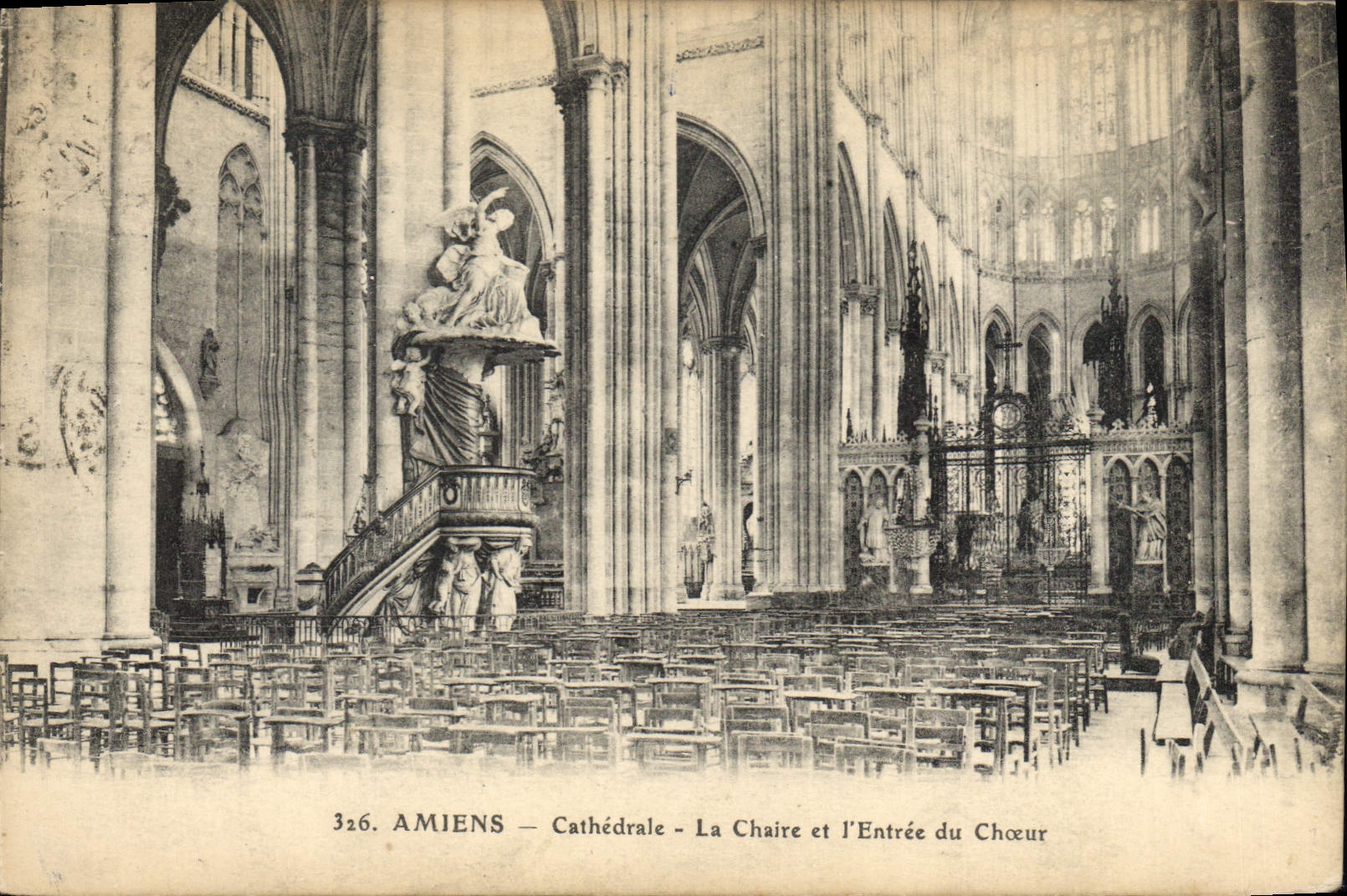 CPA Amiens Cathedrale La Chaire et L'entree du Choeur
