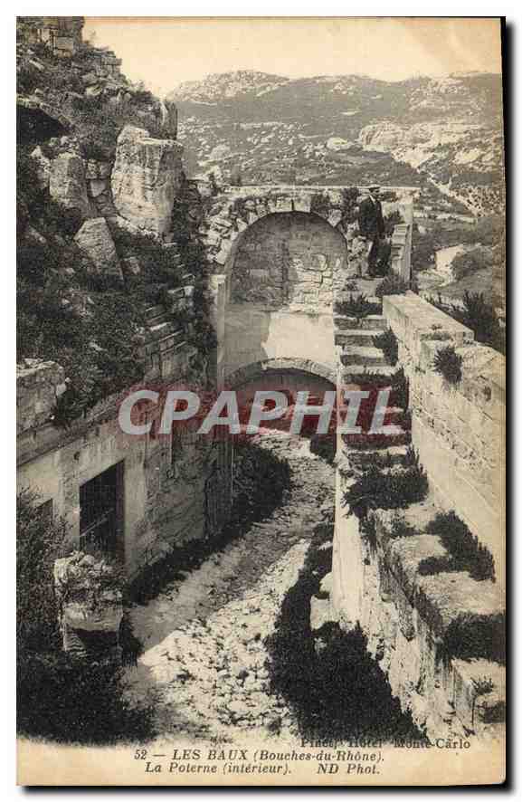 Les Baux (Bouches-du-Rhône) — La Poterne (intérieur) — Pinçot, Hôtel Monte Carlo, ND Phot.