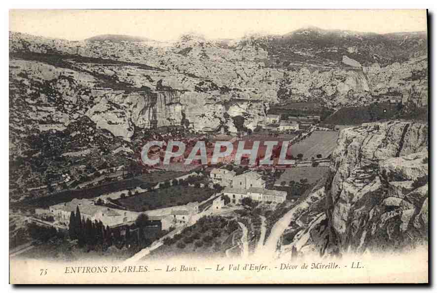 CPA Environs d'Arles Les Baux Le Val d'Enfer Decor de Mireille