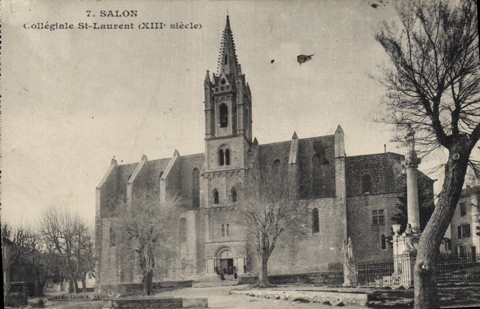CPA Salon Collegiale St Laurent (XIIIe siecle)