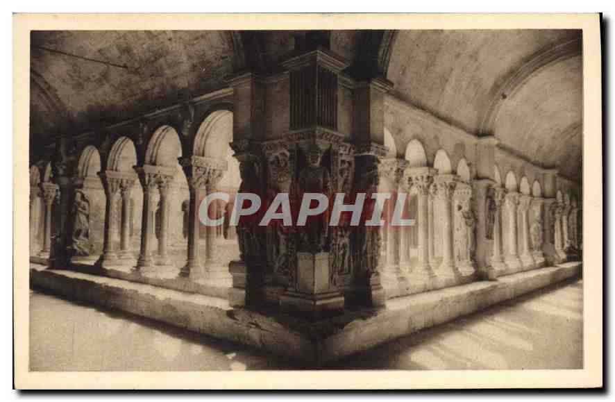 CPA Arles Cloitre St Trophine Les Galeries XIIe siecle