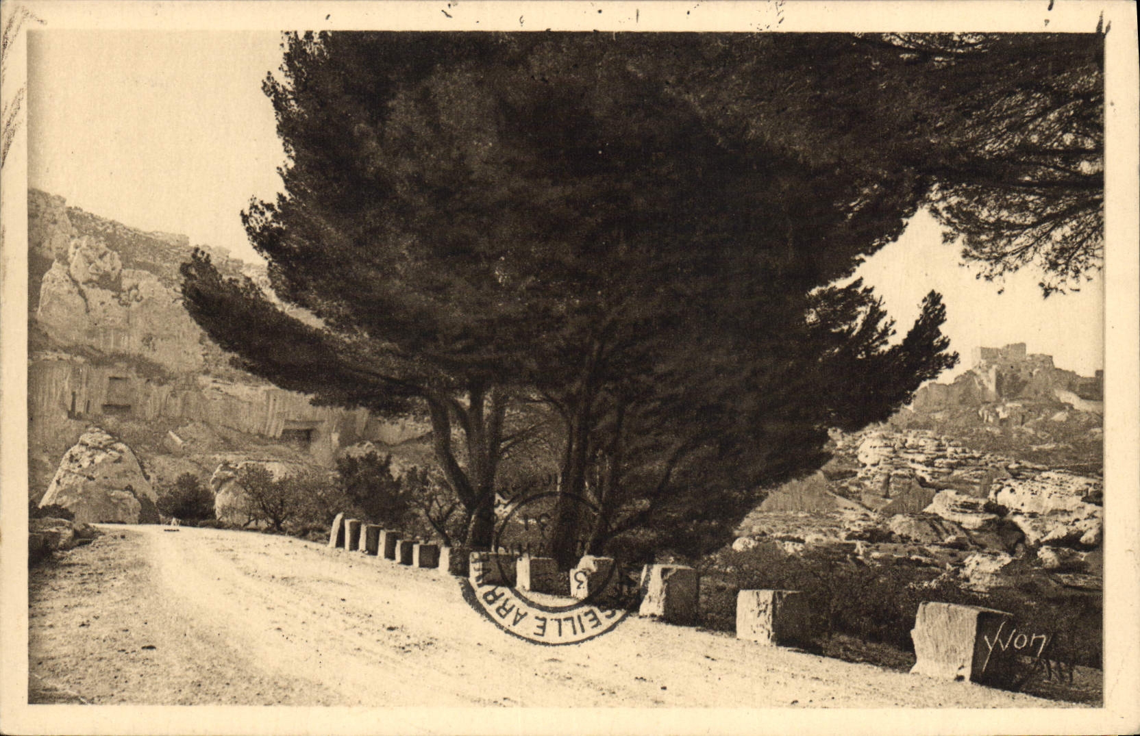 Les Baux-de-Provence — Vue d'ensemble — Yvon, n°18