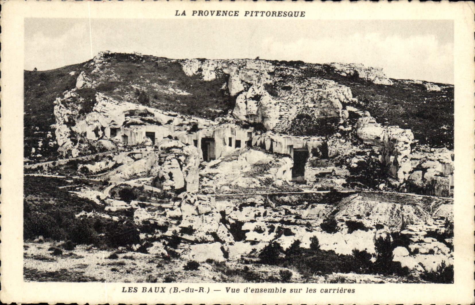 CPA Les Baux (B du R) Vue d'ensemble sur les carrieres la Provence Pittoresque