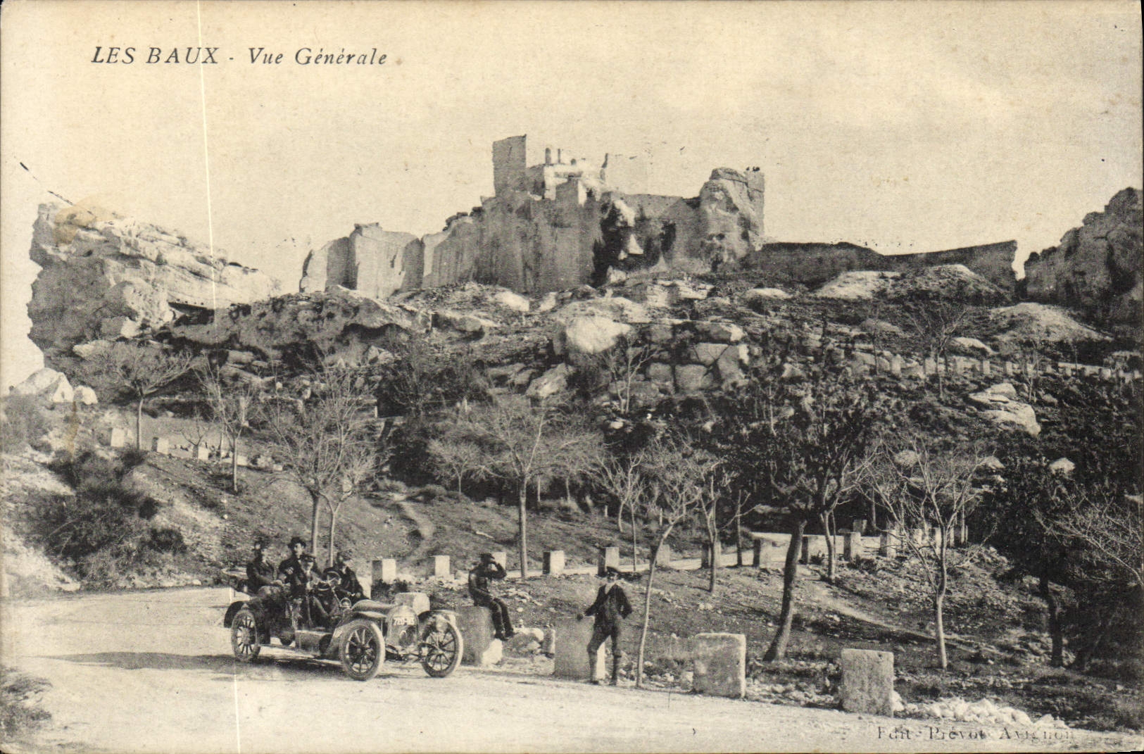 CPA Les Baux Vue generale Automobile