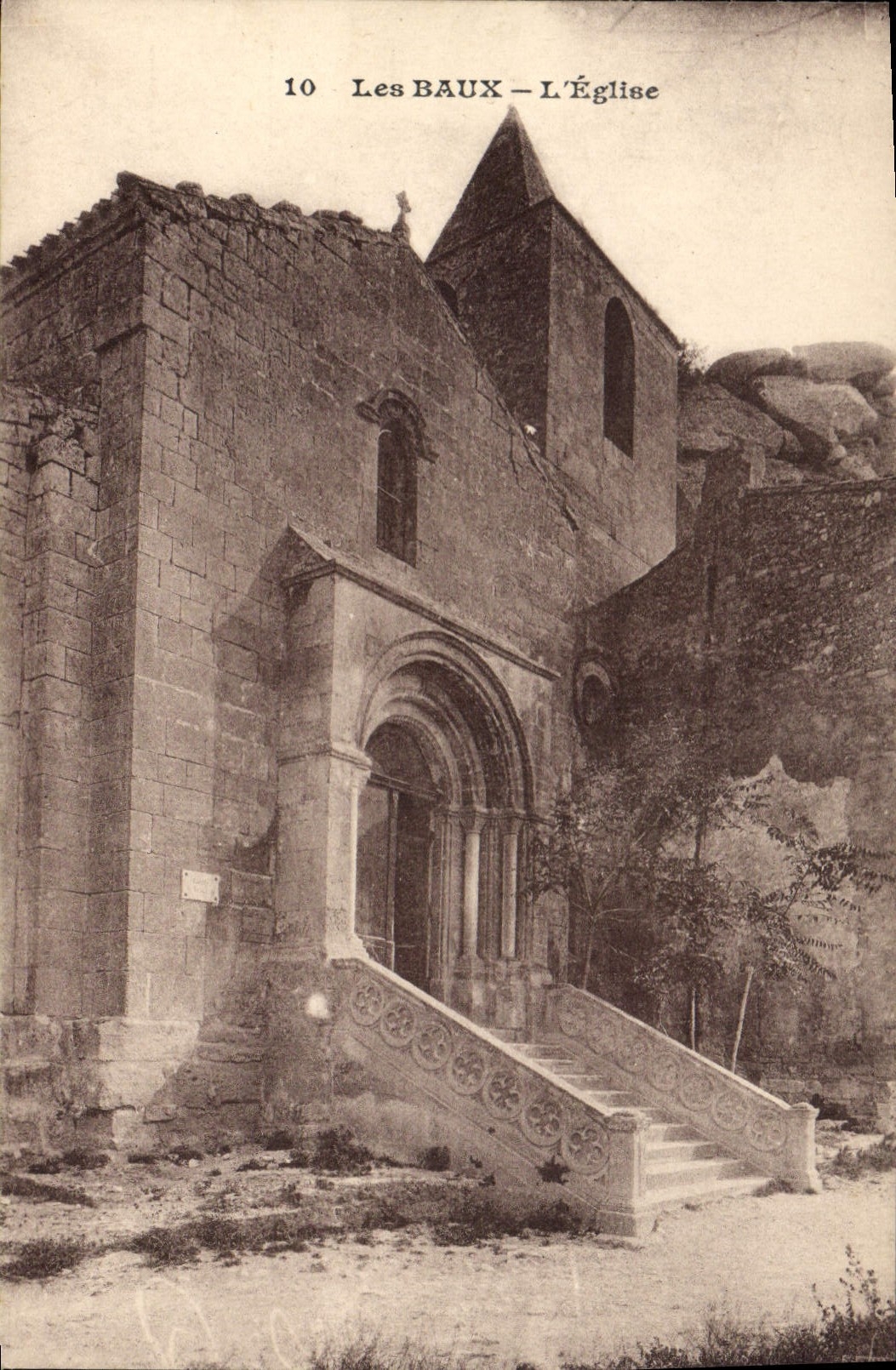 CPA Les Baux L'Eglise