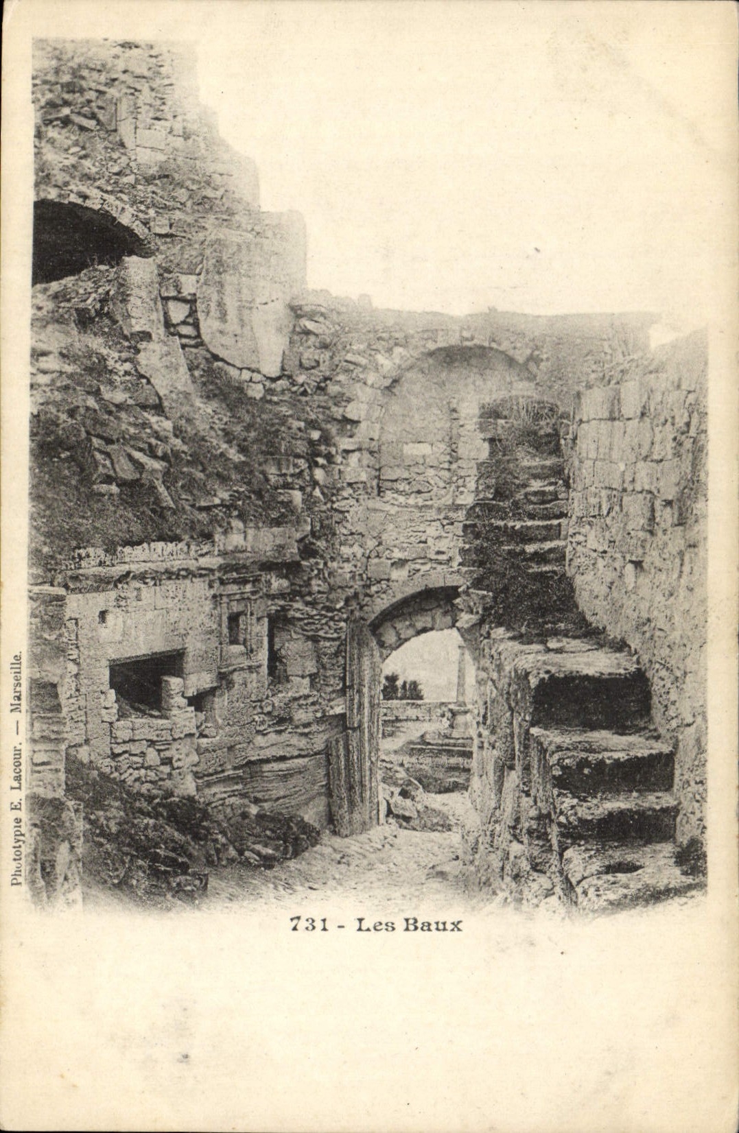 Les Baux — Ruines — Phototypie E. Lacour — Marseille, n° 731
