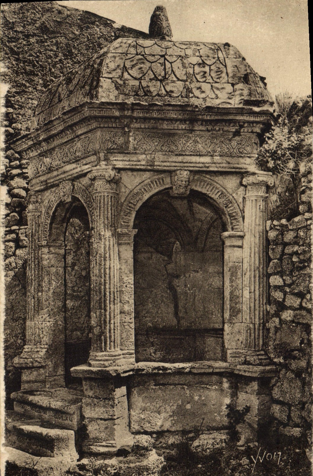 CPA Paysages et Pierres de Provence Les Baux (B du R) Pavillon de la Reine Jeanne Rendez vous d'amou