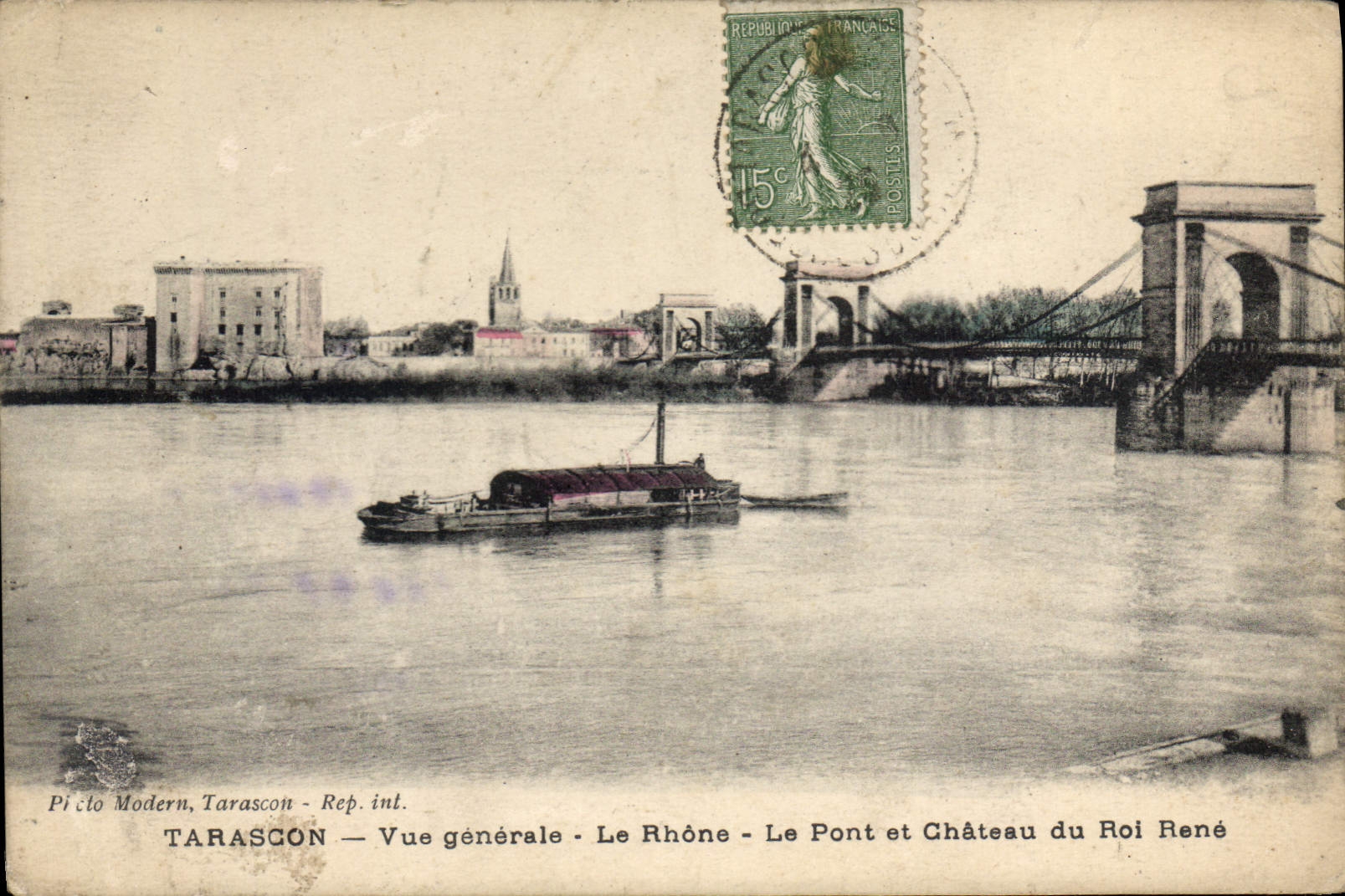 CPA Tarascon Vue generale Le Rhone Le Pont et Chateau du Roi Rene