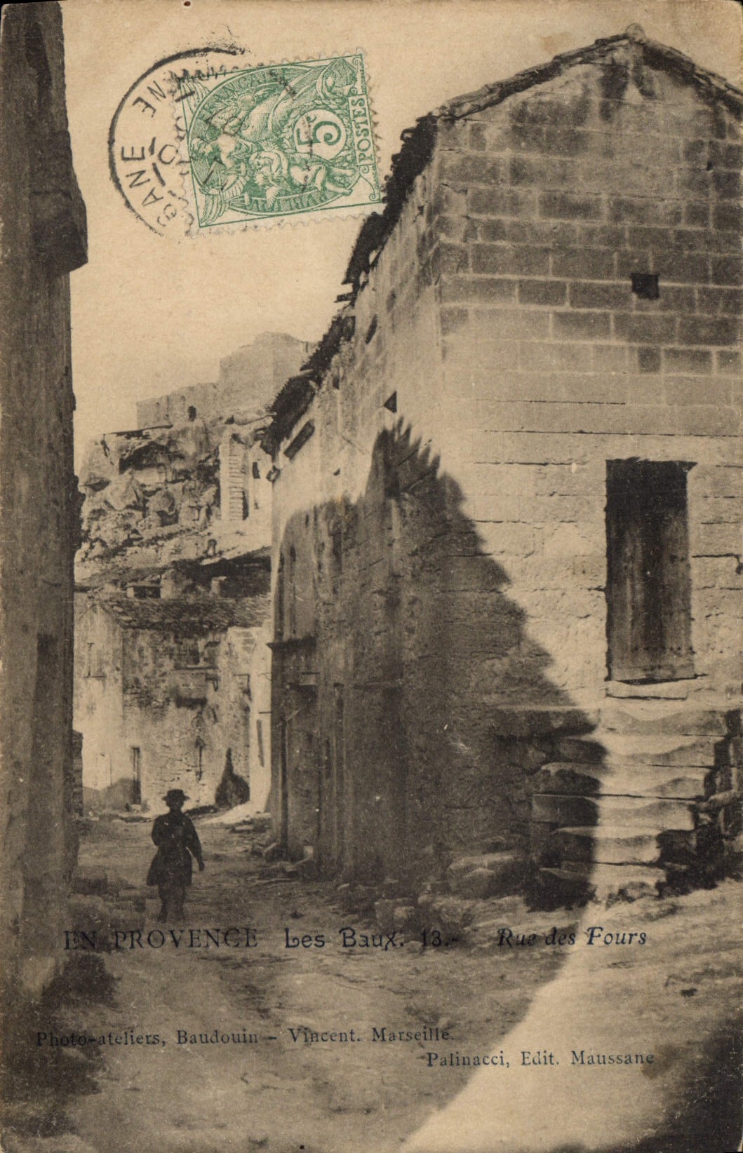Les Baux - Rue des Fours — Photo-ateliers Baudouin - Vincent, Marseille. Edit. Maussane
