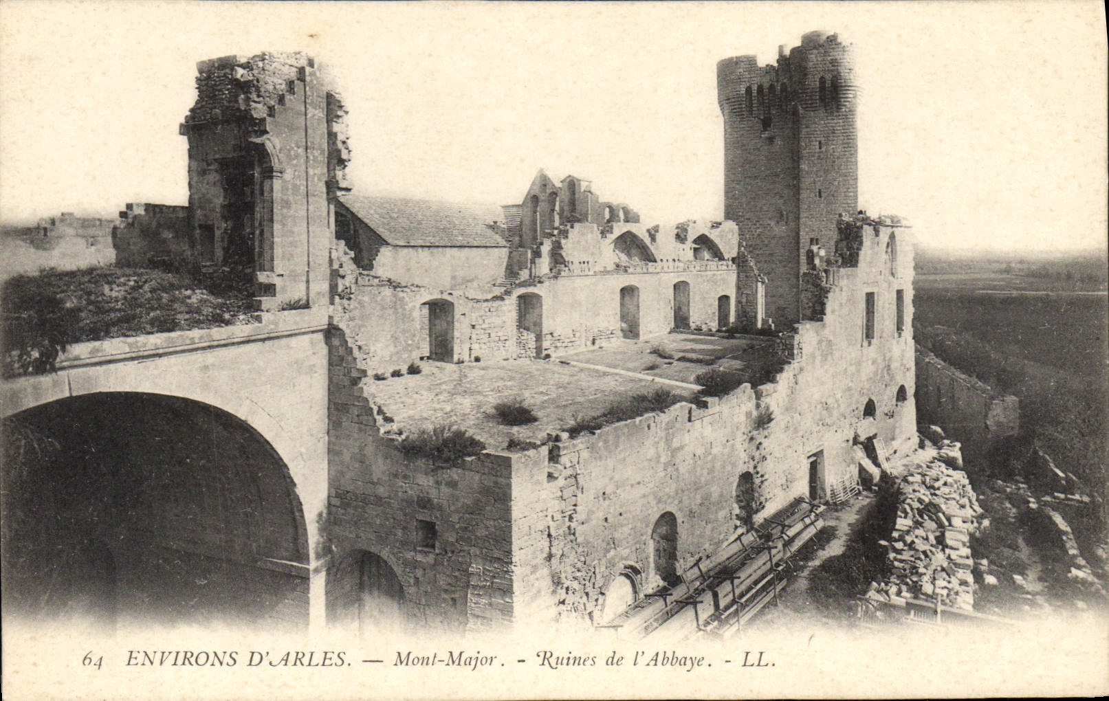 CPA Environs d'Arles Mont Major Ruines de l'Abbaye