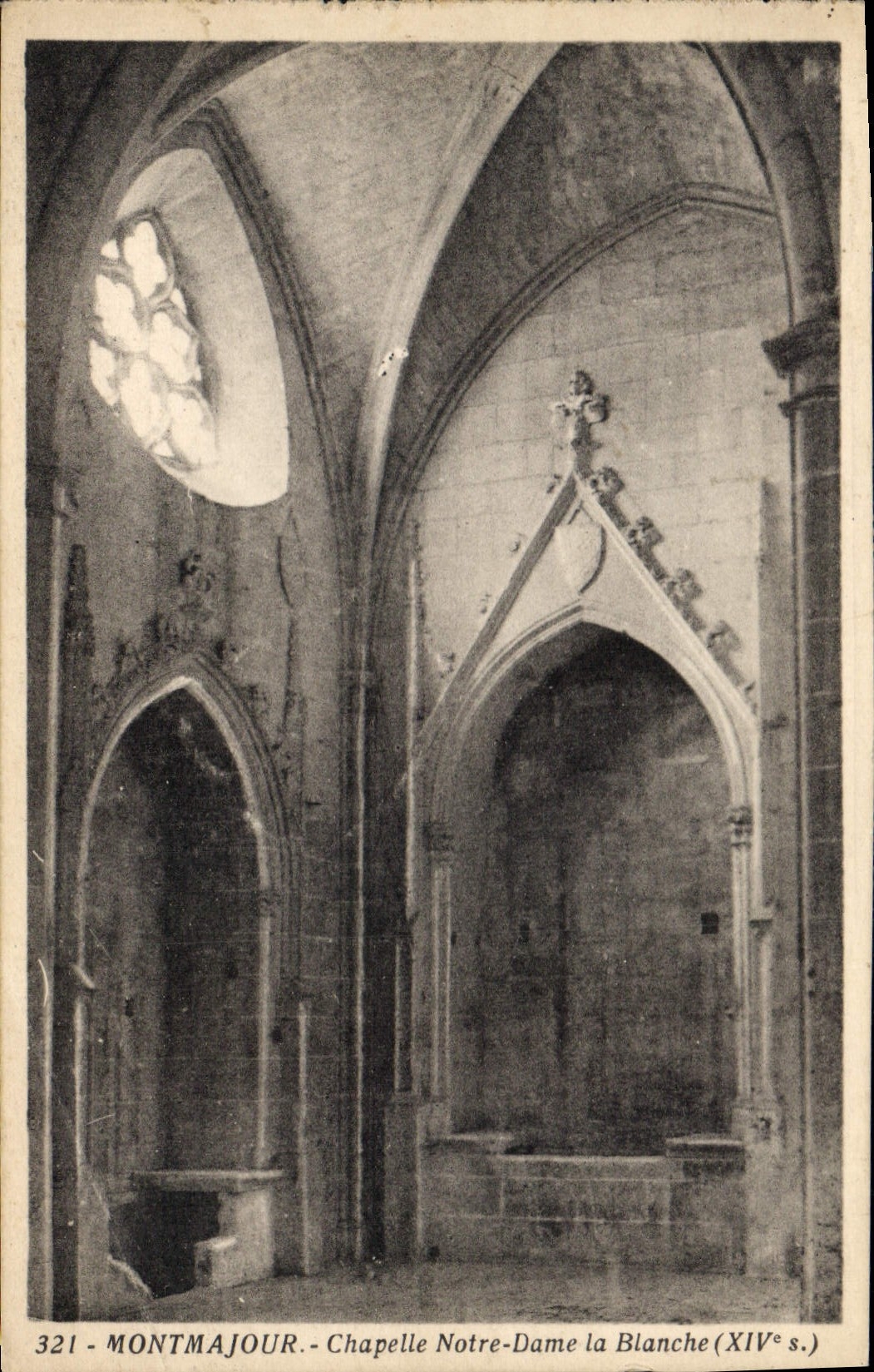 CPA Montmajour Chapelle Notre Dame la Blanche (XIVe s)