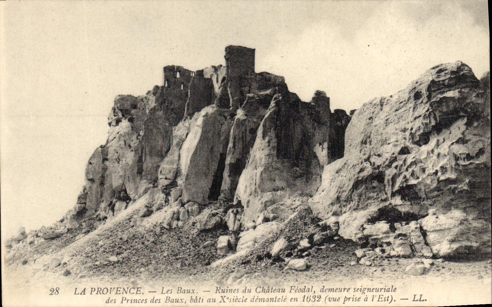 CPA La Provence les Baux Ruine du Chateau feodal