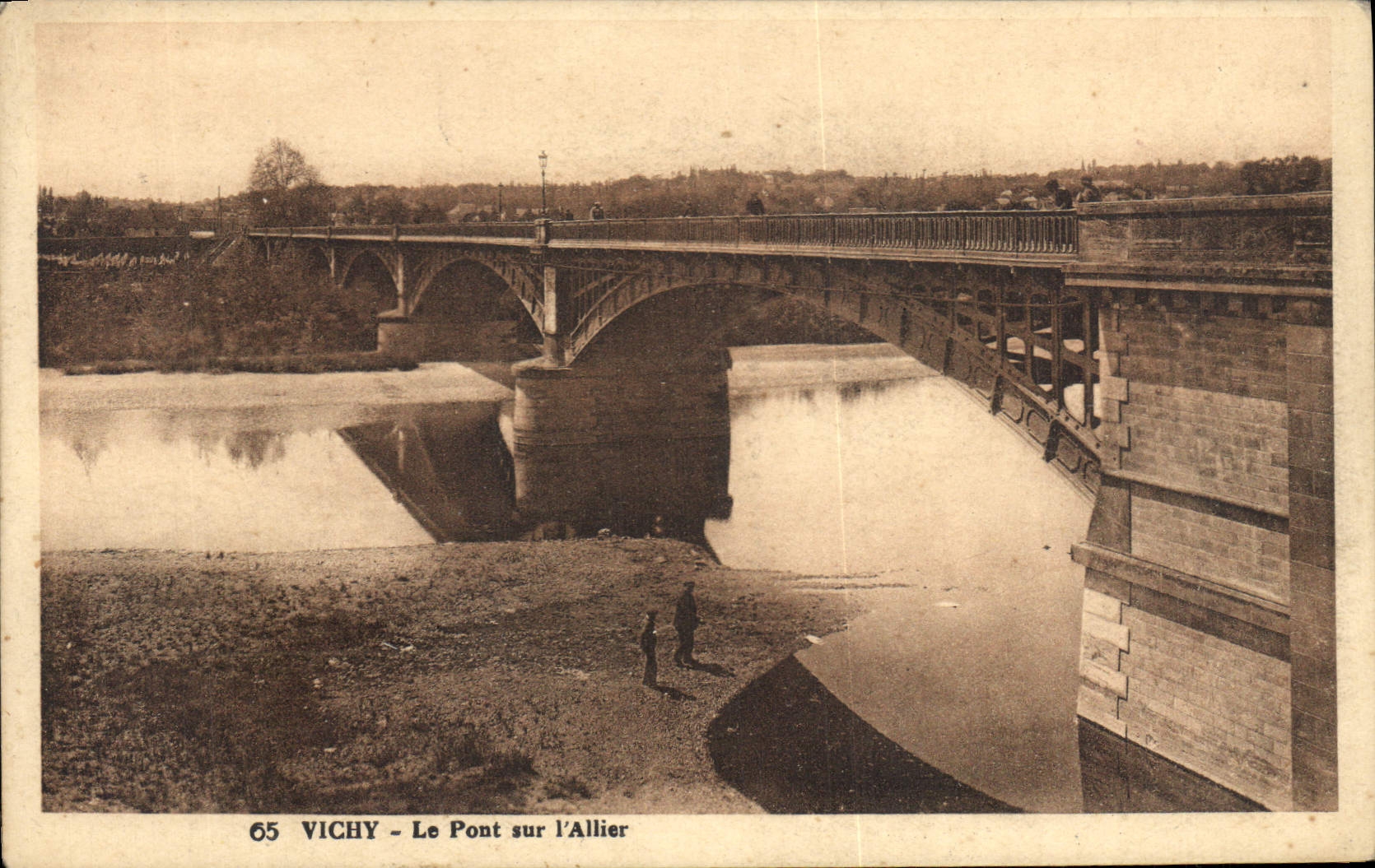 CPA Vichy Le Pont sur l'Allier