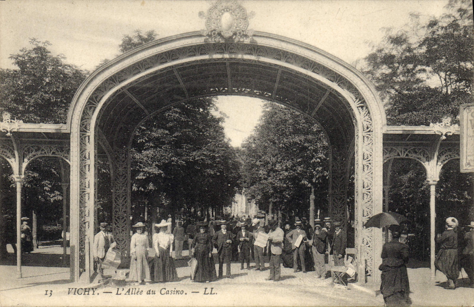 CPA Vichy L'Allee du Casino