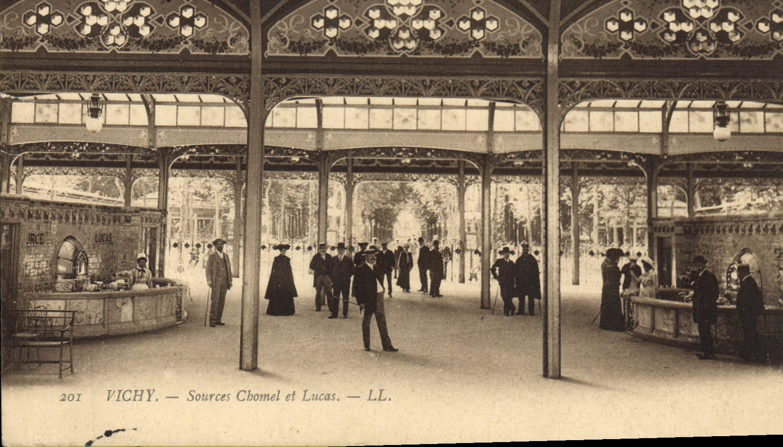 CPA Vichy Sources Chomel et Lucas