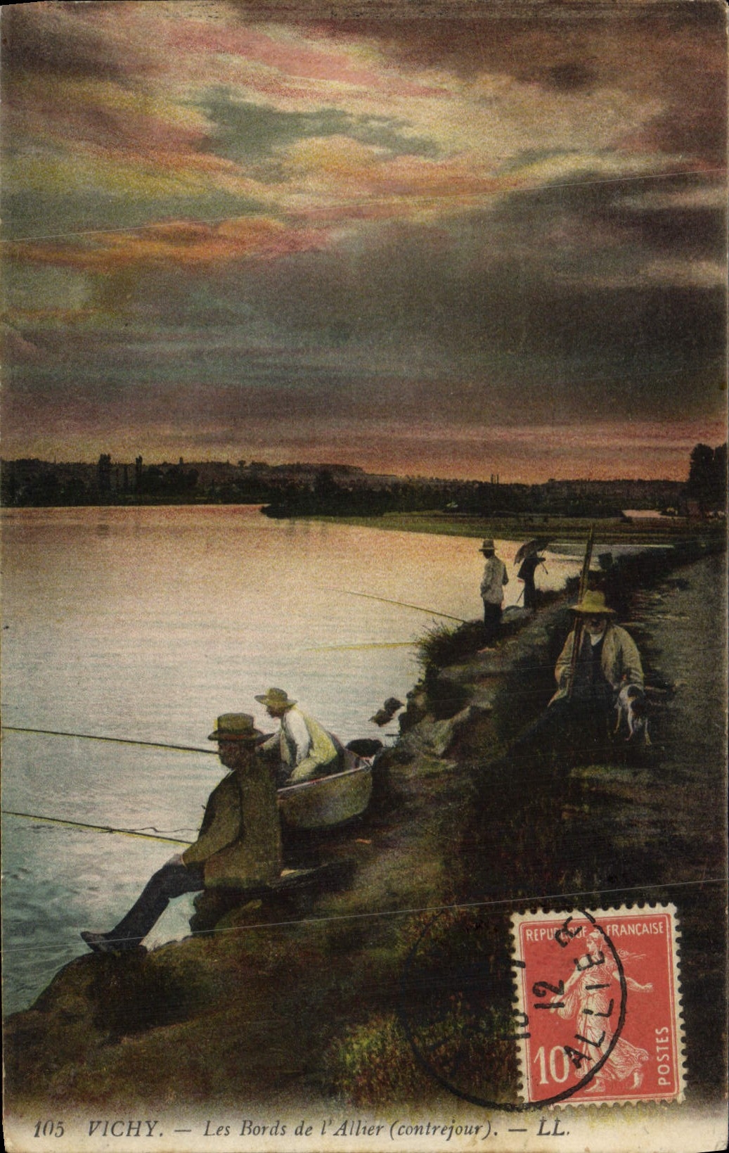 CPA Vichy Les Bords de l'Allier (Contrejour) Peche Pecheurs
