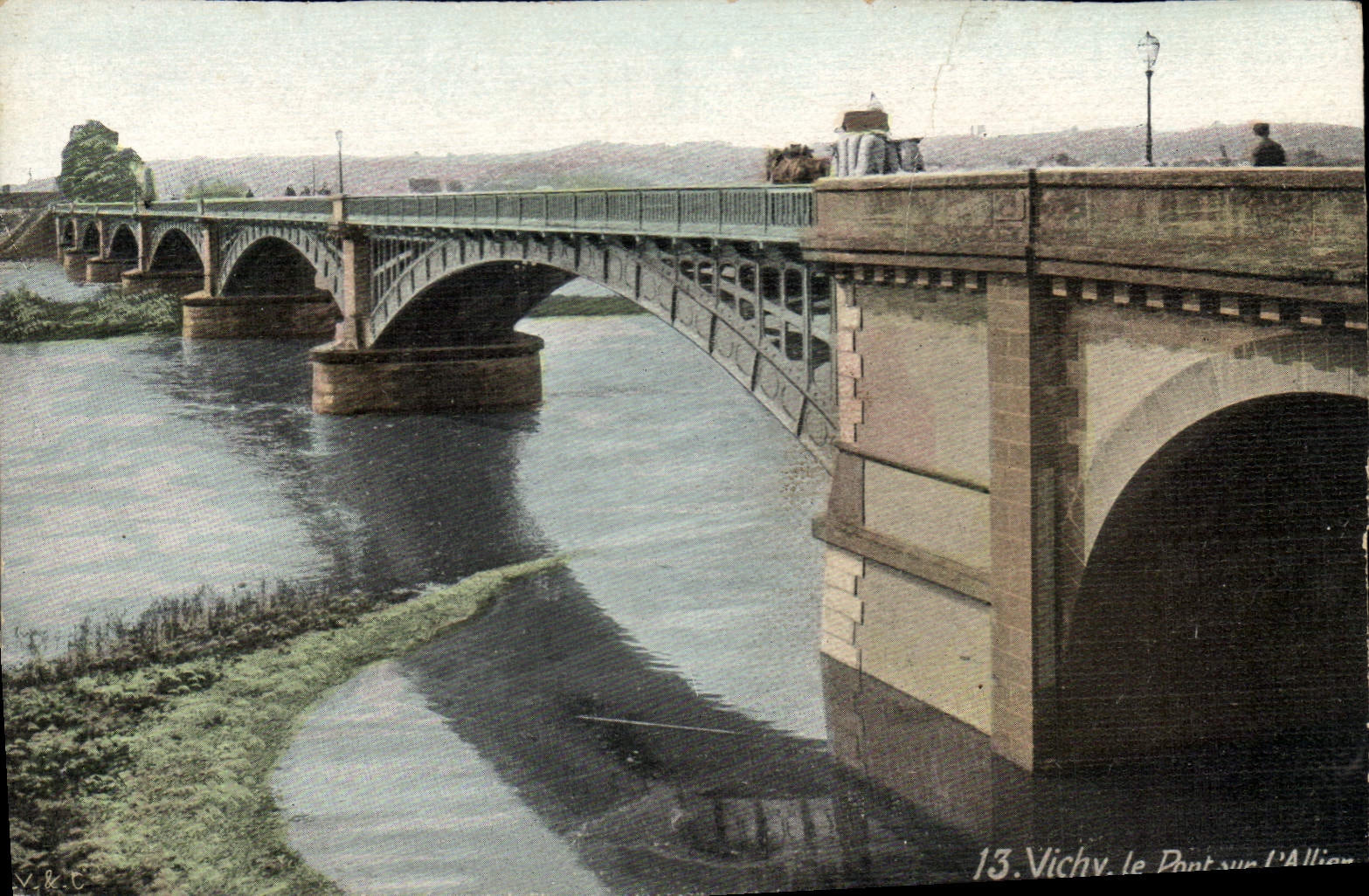 CPA Vichy Le Pont sur l'Allier