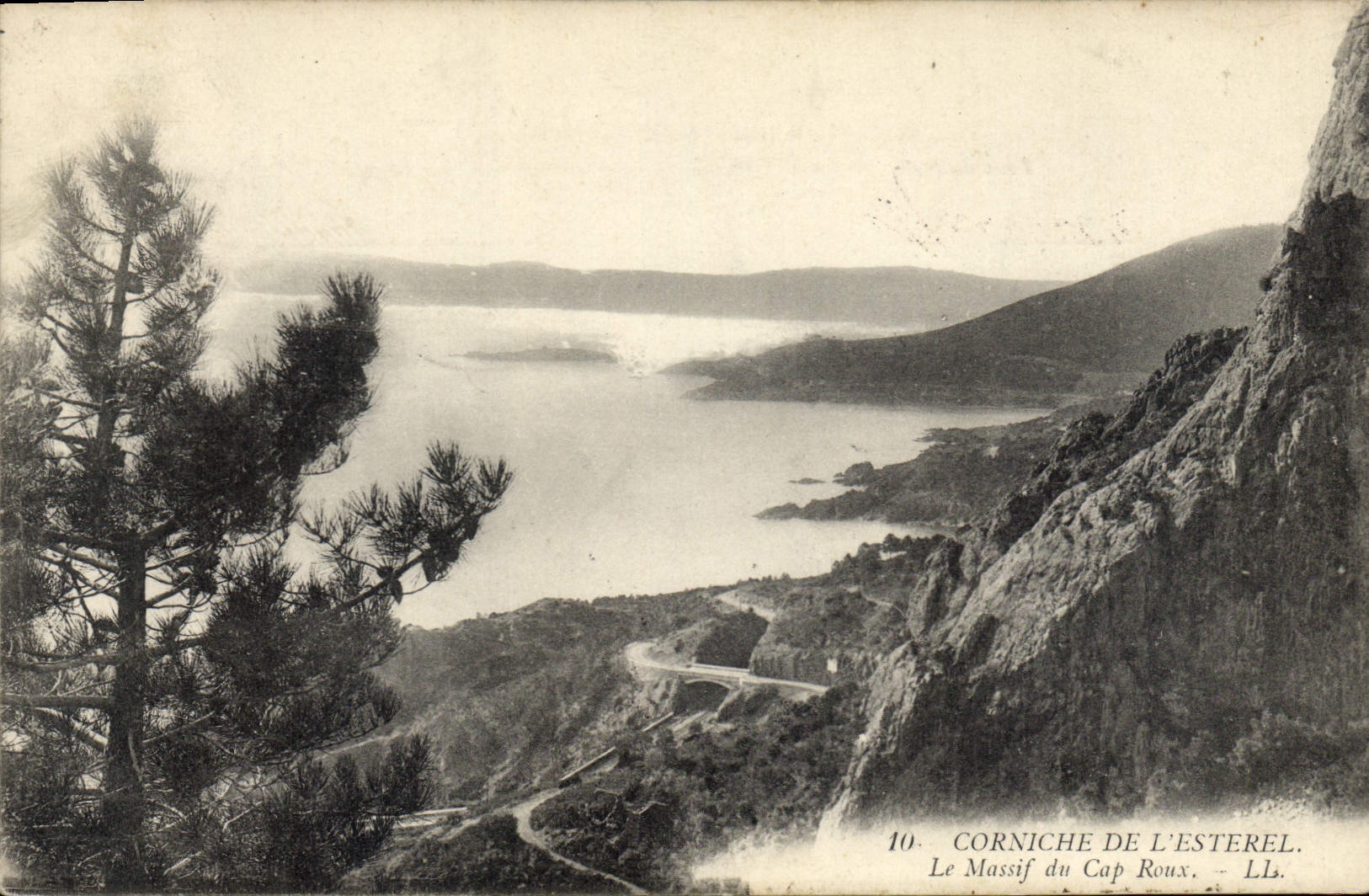 CPA Corniche de l'Esterel Le Massif du Cap Reux