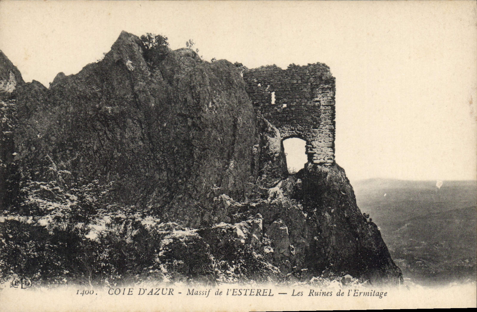 CPA Massif de l'Esterel Les Ruines de l'Ermitage