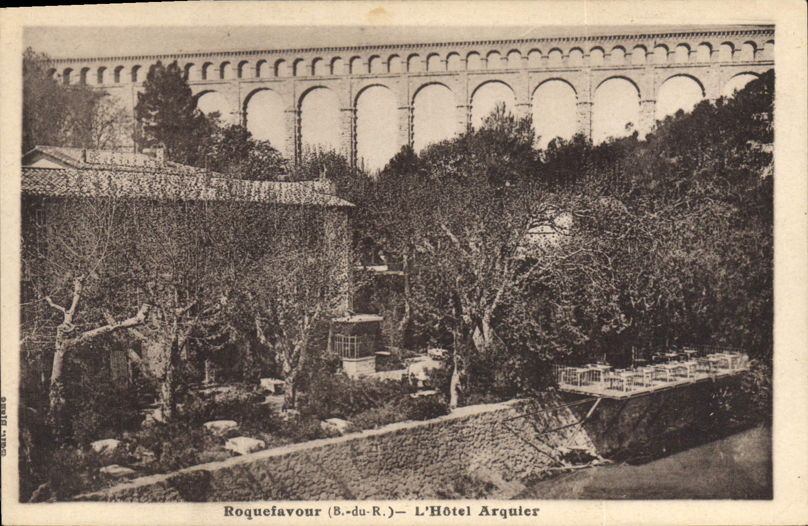 CPA Roquefavour (B du R) L'Hotel Arquier