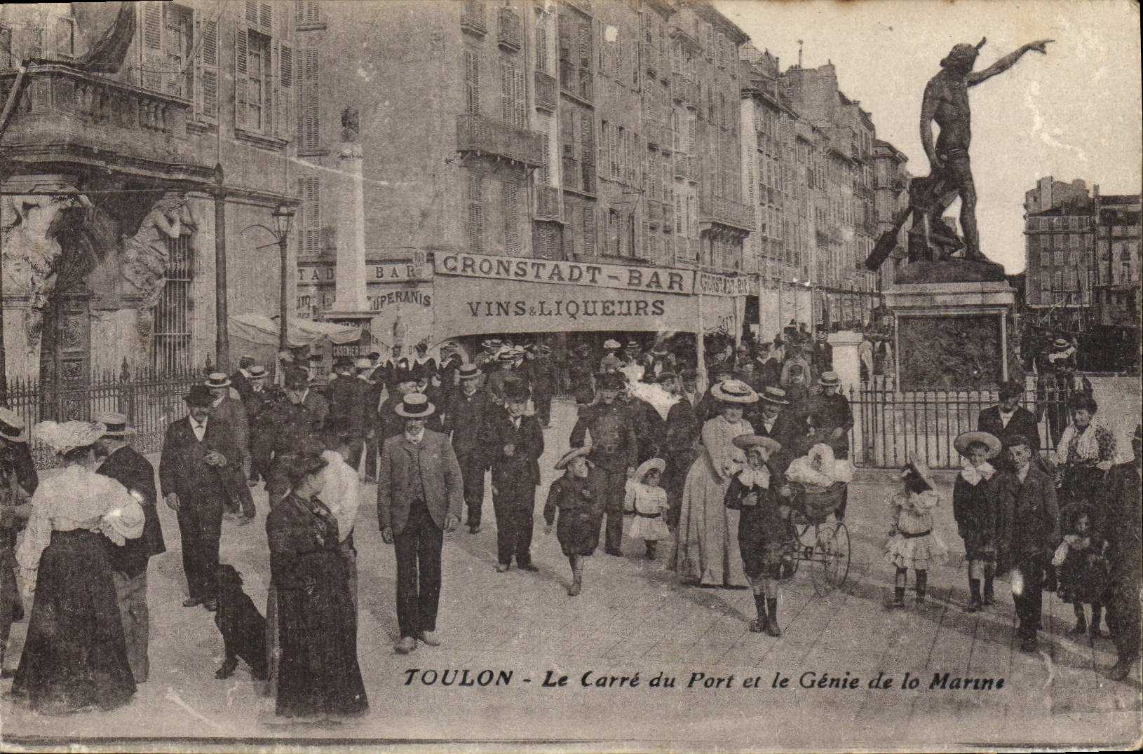 CPA Toulon Le Carre du Port
