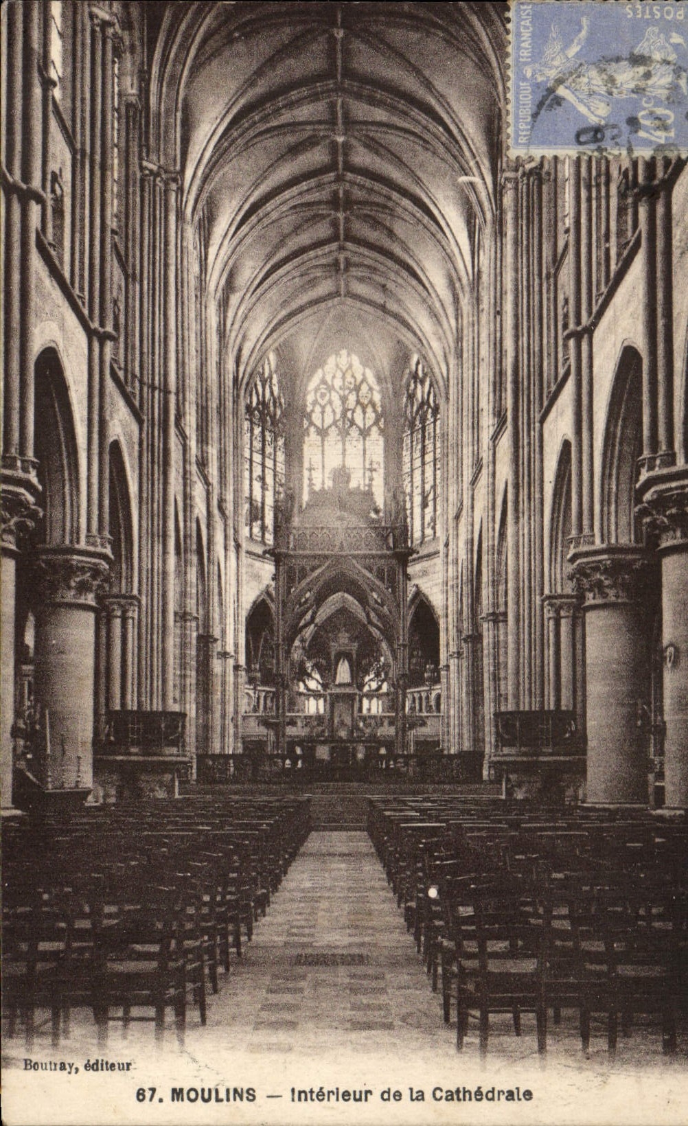 CPA Moulins Interieur de la Cathedrale