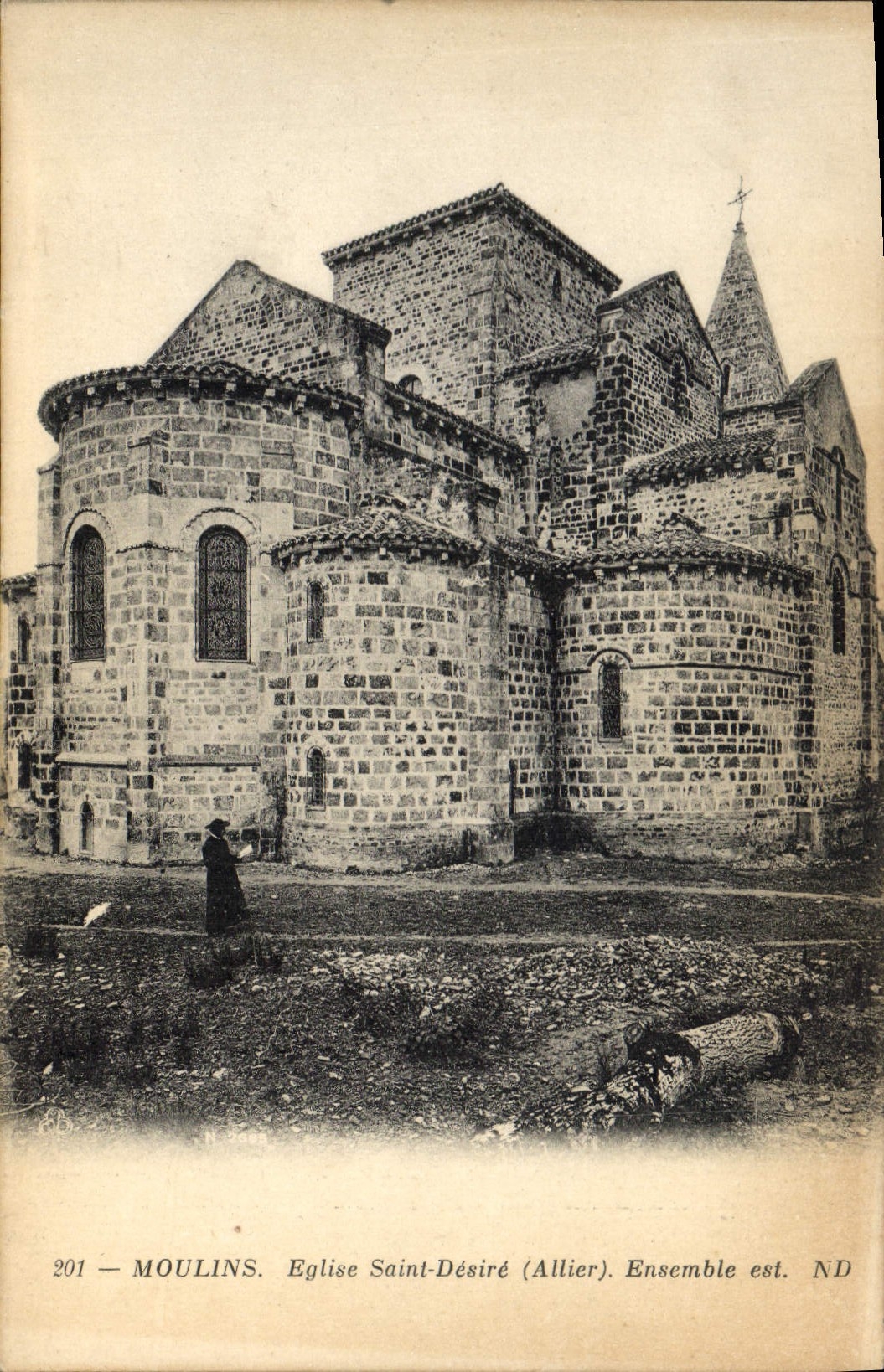CPA Moulins Eglise Saint Desire (Allier) Ensemble est
