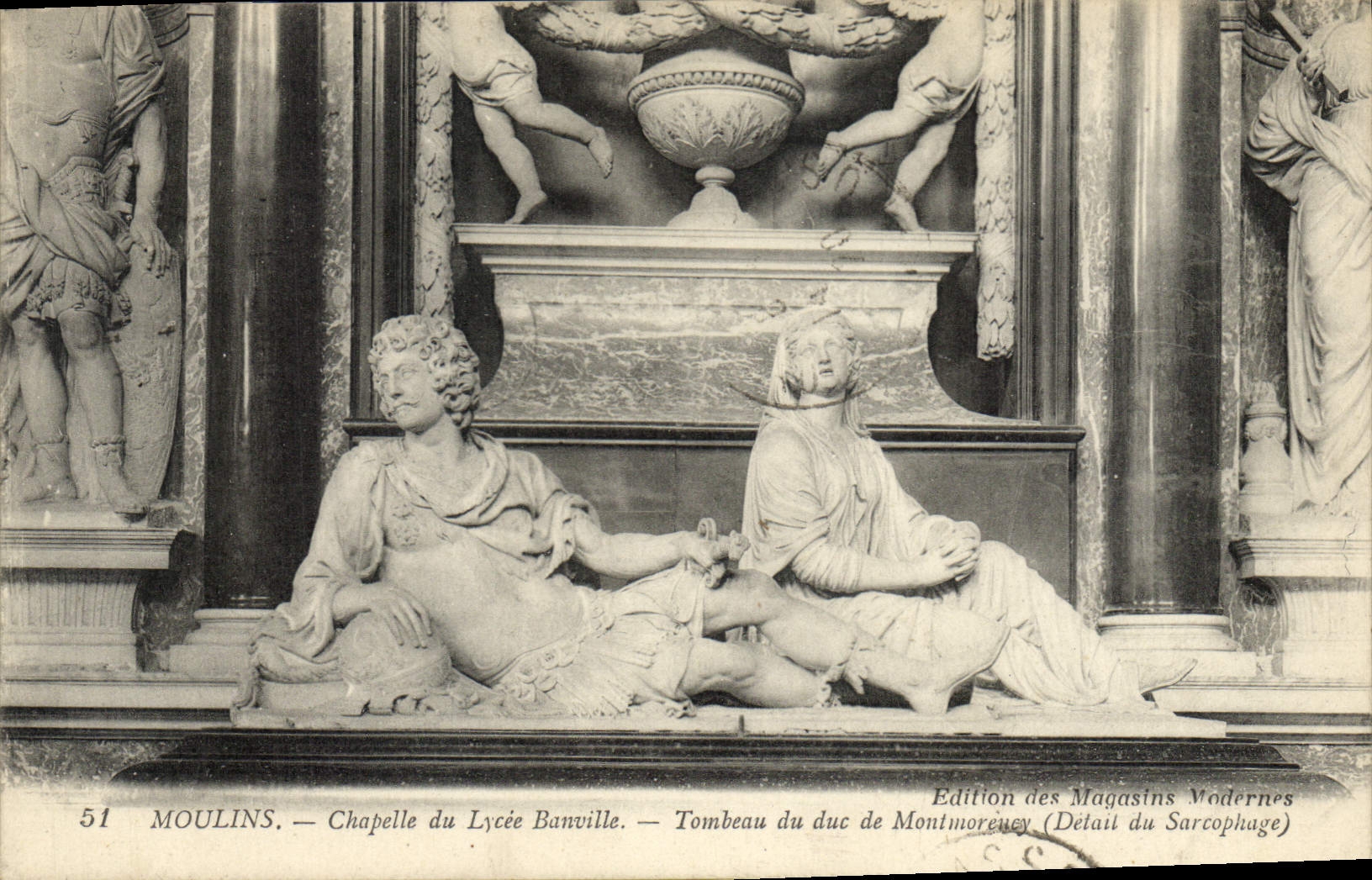 CPA Moulins Chapelle du Lycee Banville Tombeau du Duc de Montmorency