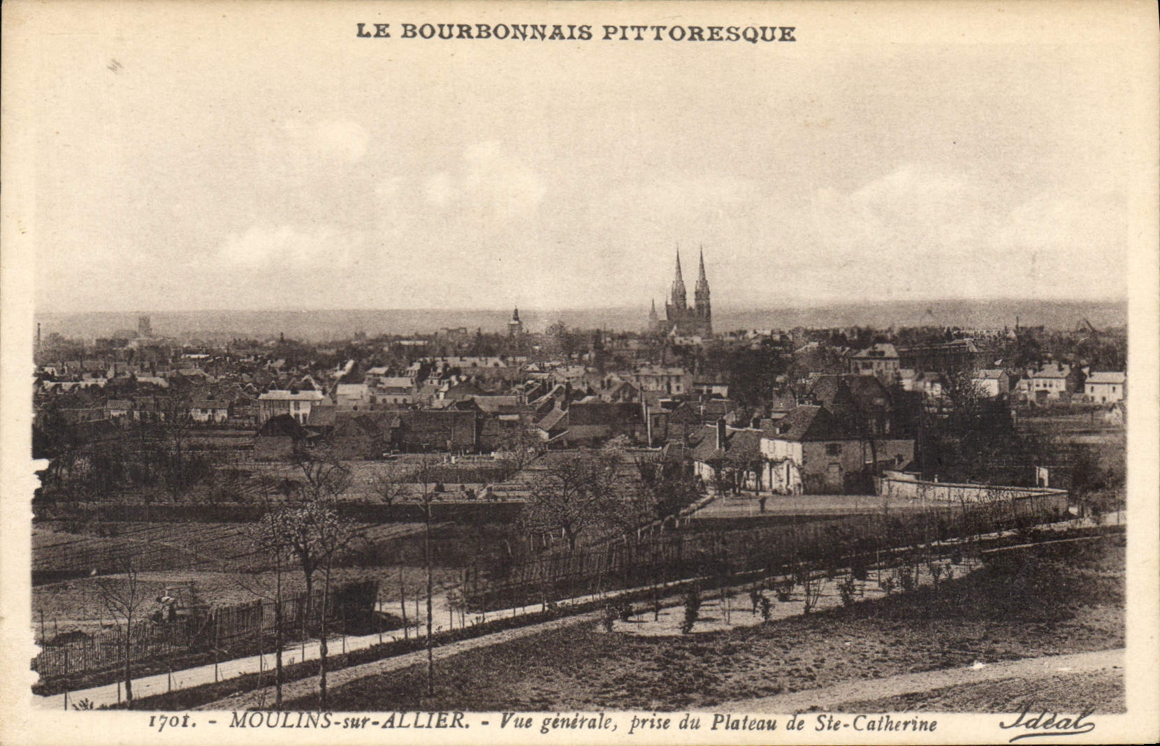 CPA Moulins Vue generale prise du plateau de Ste Catherine