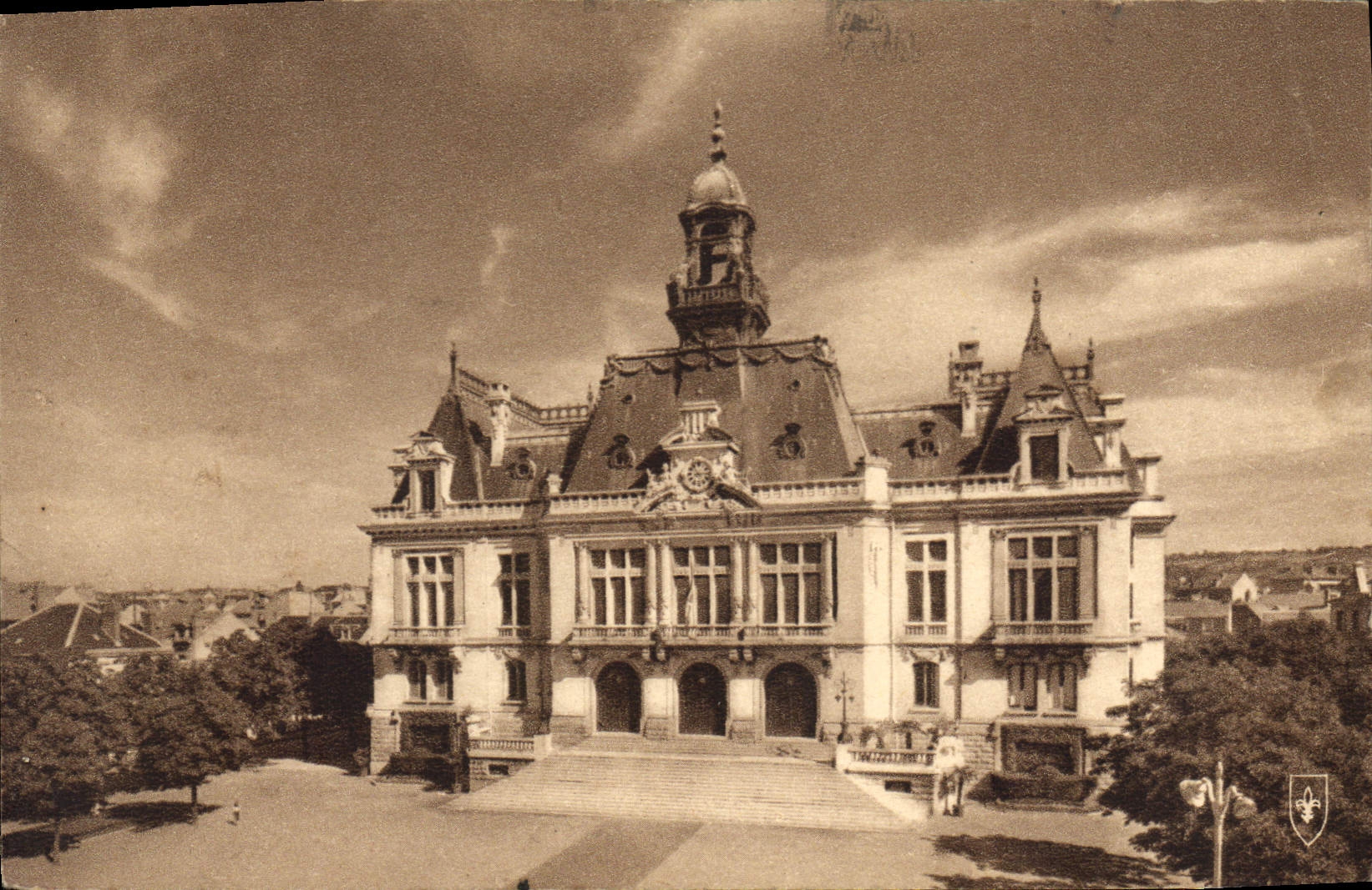 CPA Vichy (Allier) L'Hotel de Ville