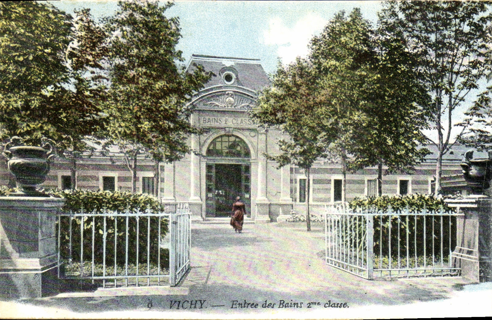 CPA Vichy Entree des Bains 2eme classe