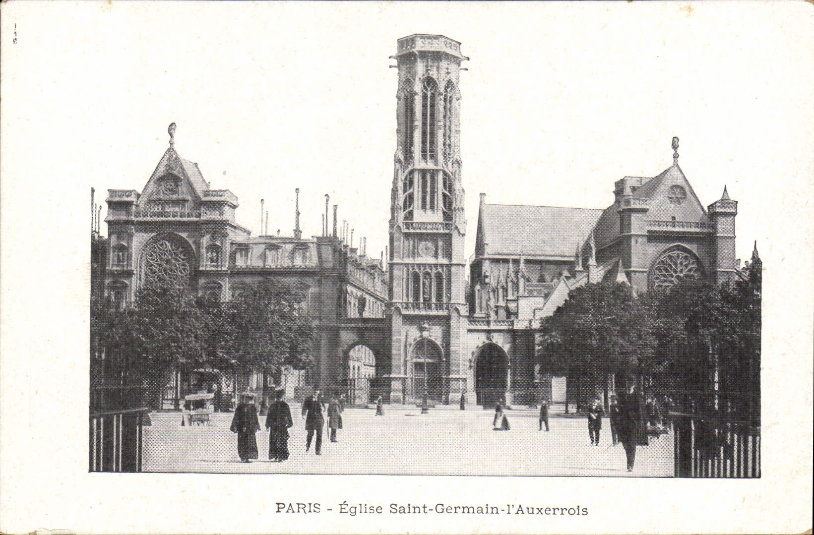 CPA Paris Eglise Saint Germain l'Auxerrois