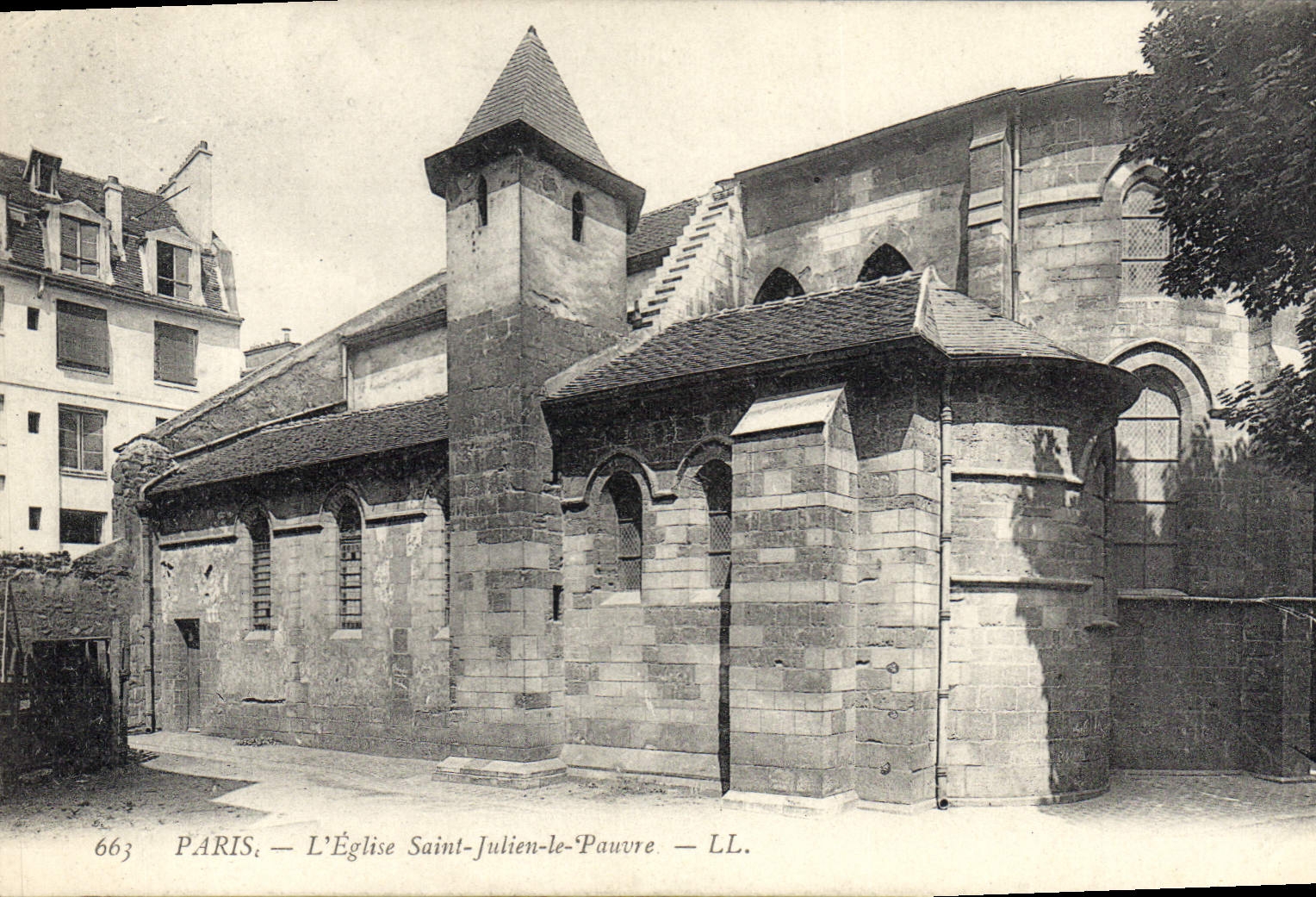 CPA Paris L'Eglise Saint Julien le Pauvre