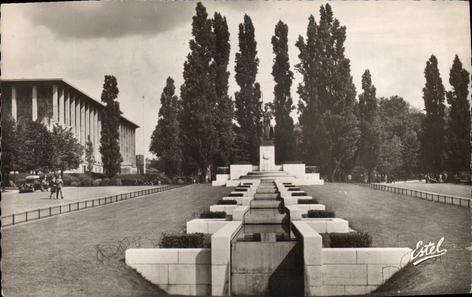 CPA Paris Fontaine de la Porte Dorre