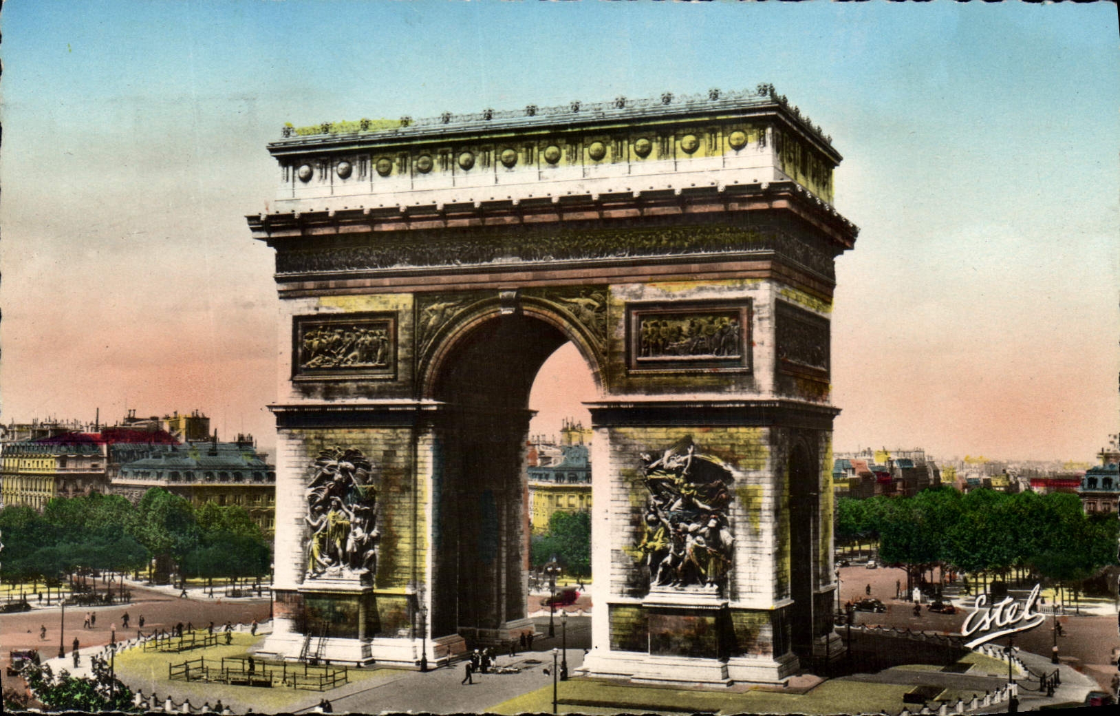 CPA Paris La Place de L'Etoile et l'Arc de Triomphe