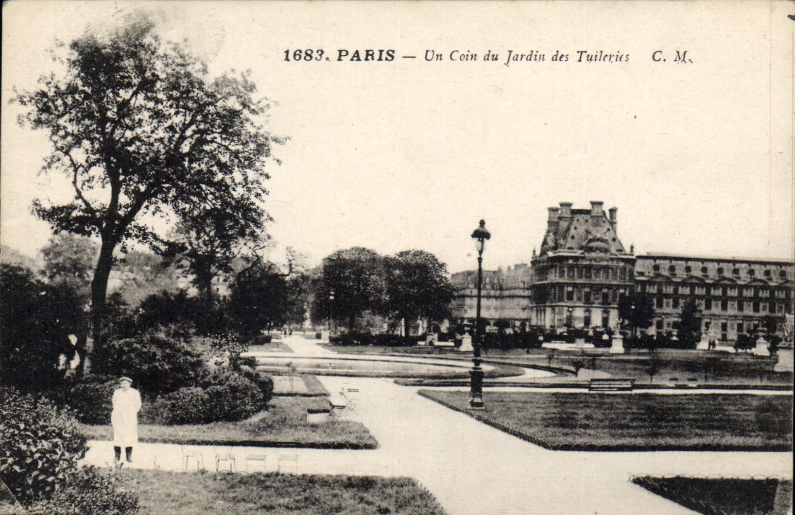 CPA Paris Un coin du Jardin des Tuileries