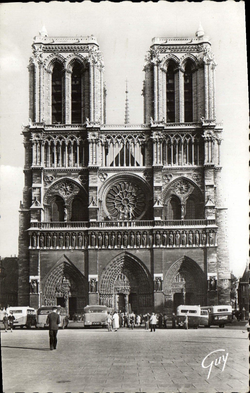 CPA Paris et ses Merveilles Cathedrale Notre Dame
