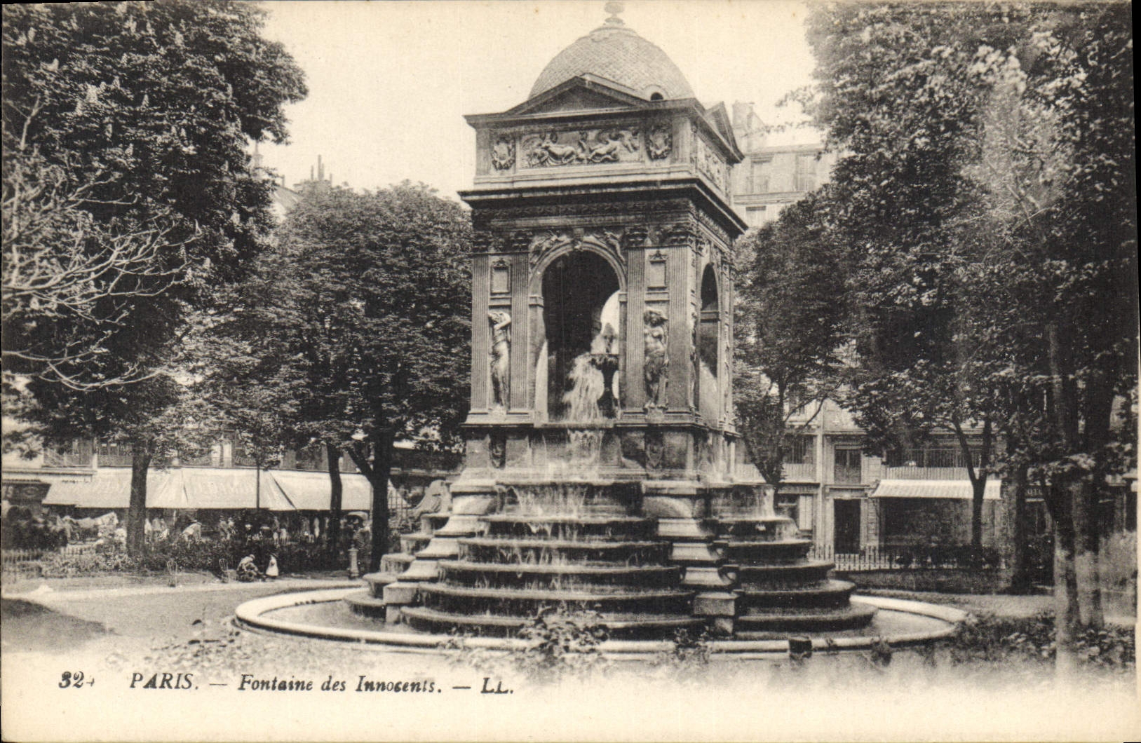 CPA Paris Fontaine des Innocents