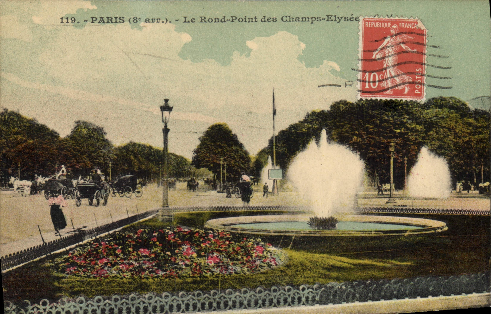 CPA Paris (8e arr) Le Rond Point des Champs Elysees