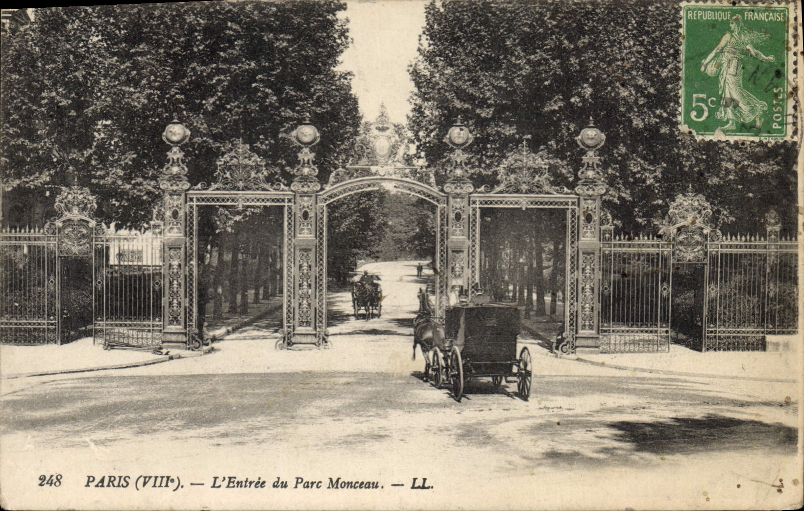 CPA Paris (VIIIe) L'Entree du Parc Monceau