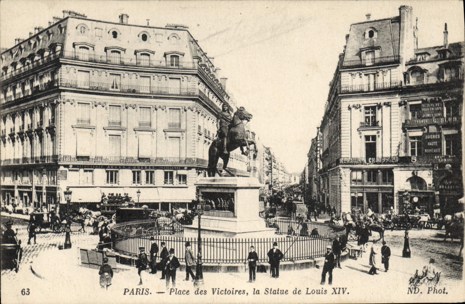 CPA Paris Place des Victoires La Staute de Louis XIV