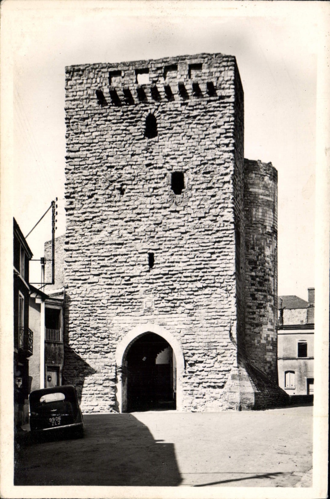 CPA Thouars (Deux Sevres) La Porte au Prevot (XIVe siecle)