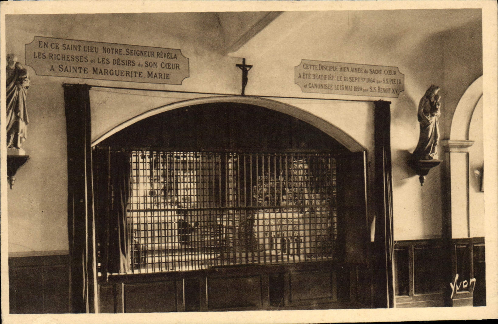 CPA Paray le Monial (Saone et Loire) Monastere de la Visitation Choeur des Religieuses ou Ste Margue