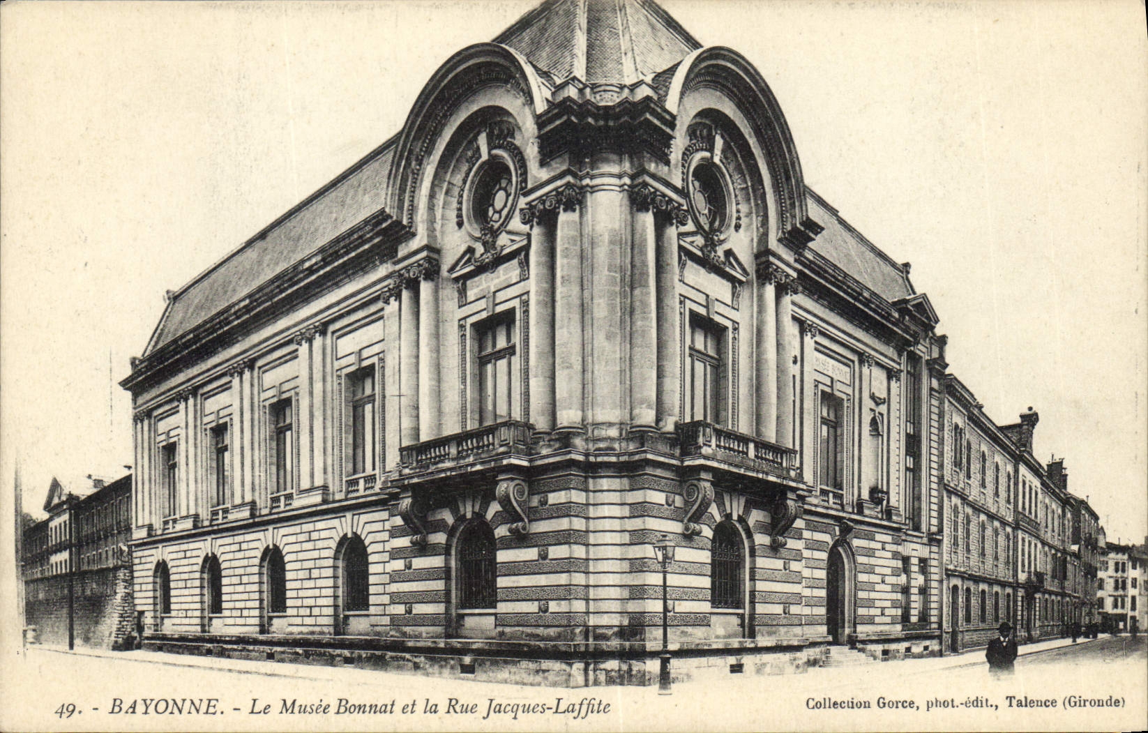 CPA Bayonne Le Musee Bonnat et la Rue Jacques Laffite