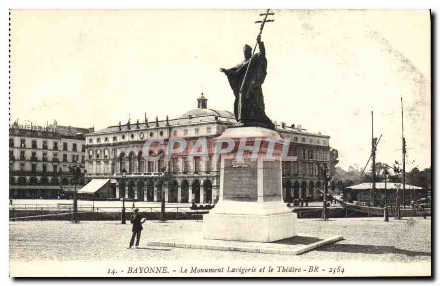 CPA Bayonne Le Monument Lavigerie et le Theatre