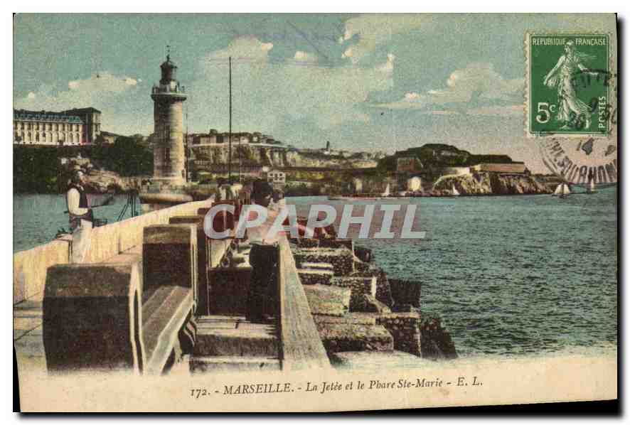 CPA Marseille La Jetee et le Phare Sainte Marie