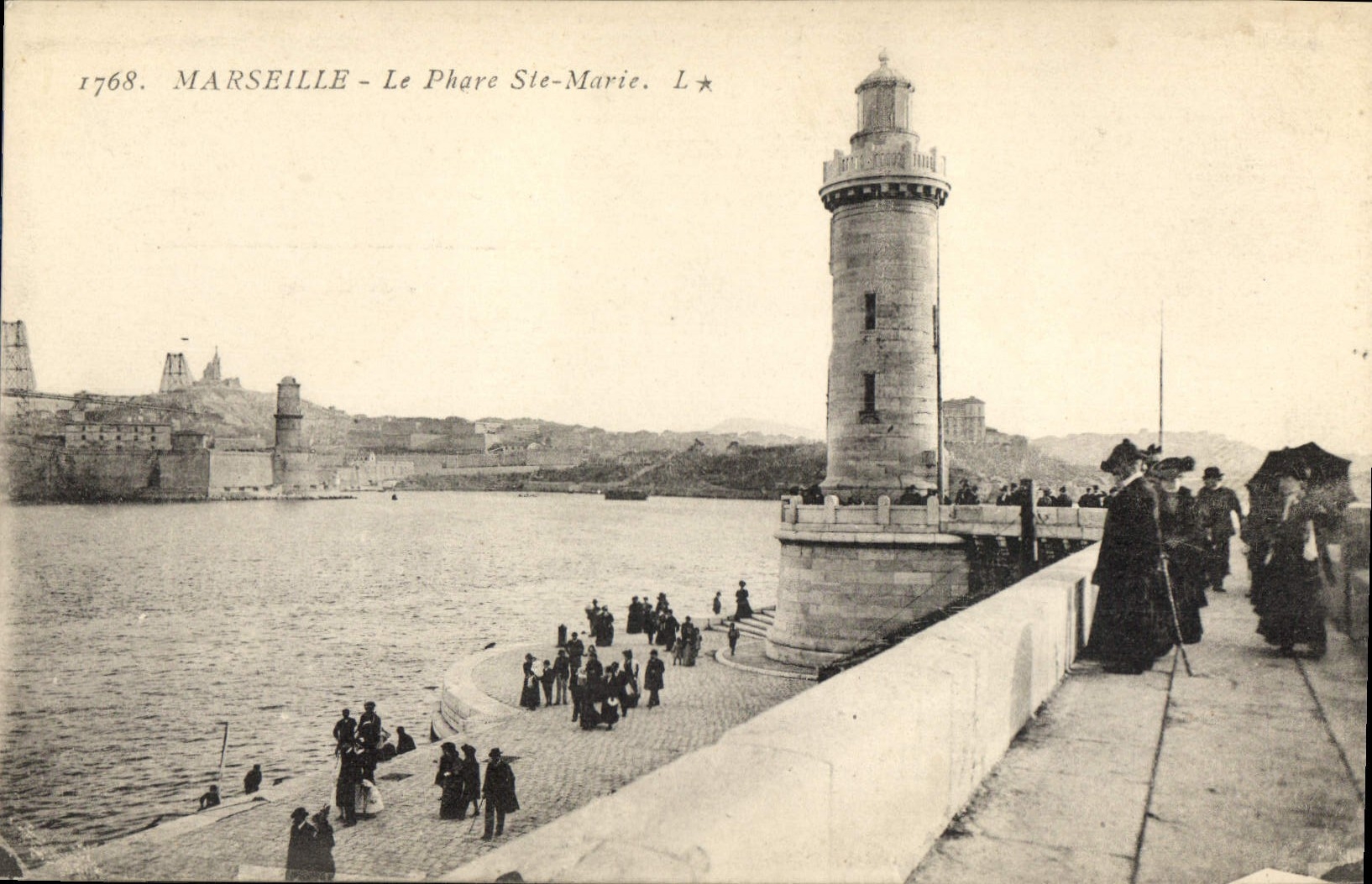 CPA Marseille Le Phare Ste Marie