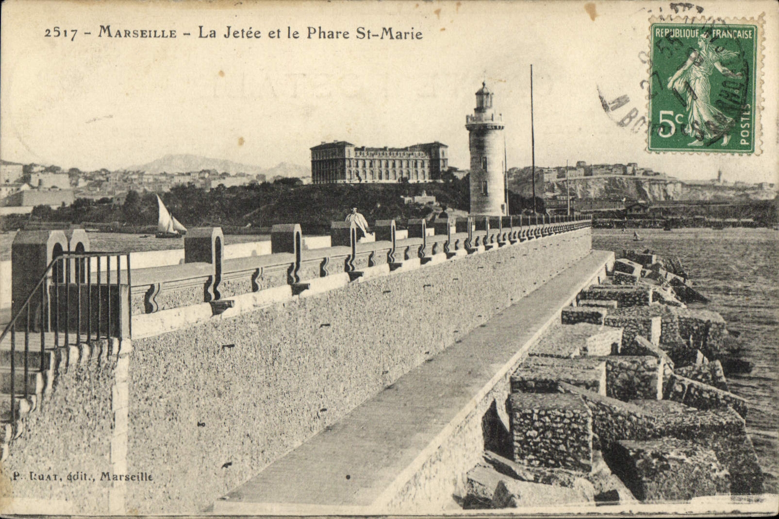 CPA Marseille La Jetee et le Phare St Marie