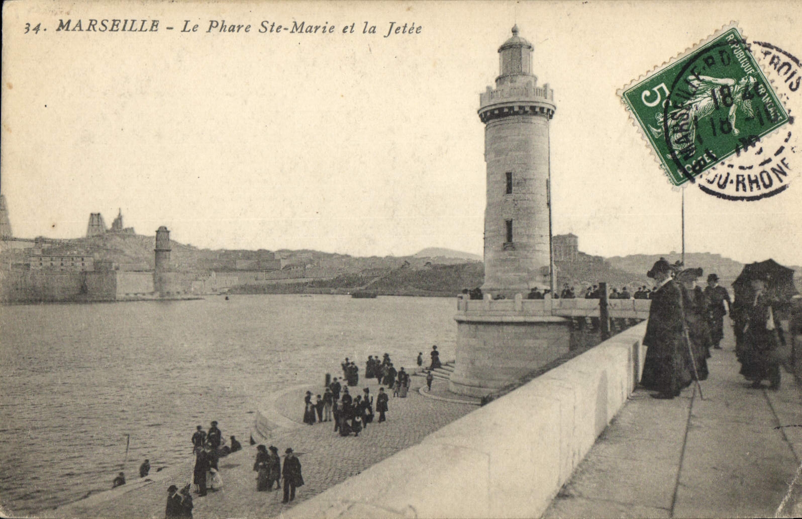 CPA Marseille Le Phare Ste Marie et la Jetee